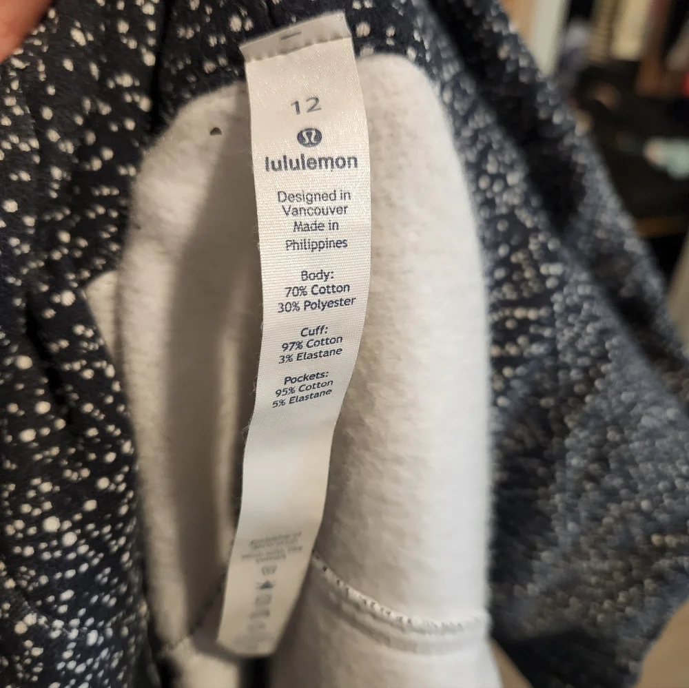 lululemon athletica chic utility